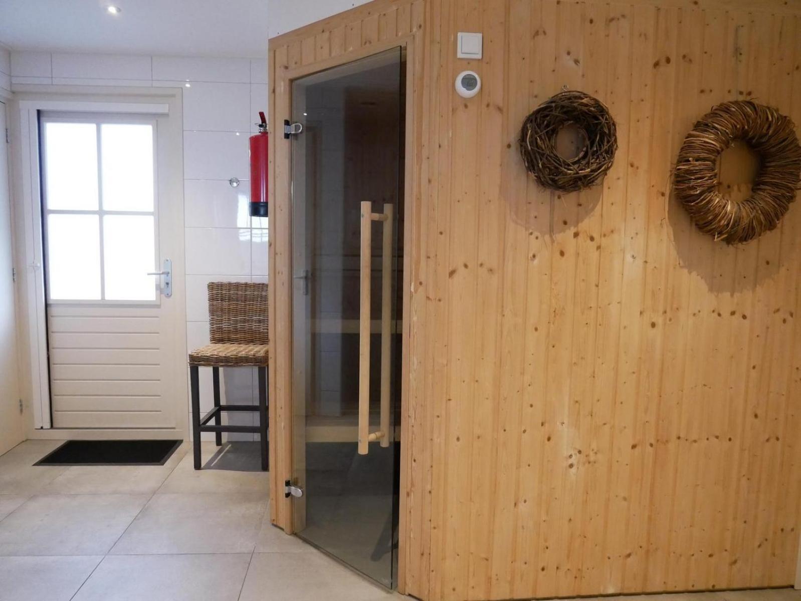 Villa Buiten 130 Met Sauna 卡兰茨奥赫 外观 照片